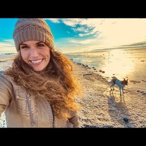 Meet your Posher, Joy